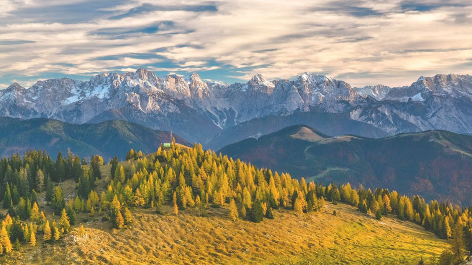 Das Reiseverhalten der Oesterreicher Immer haeufiger ins Ausland - FACES.ch