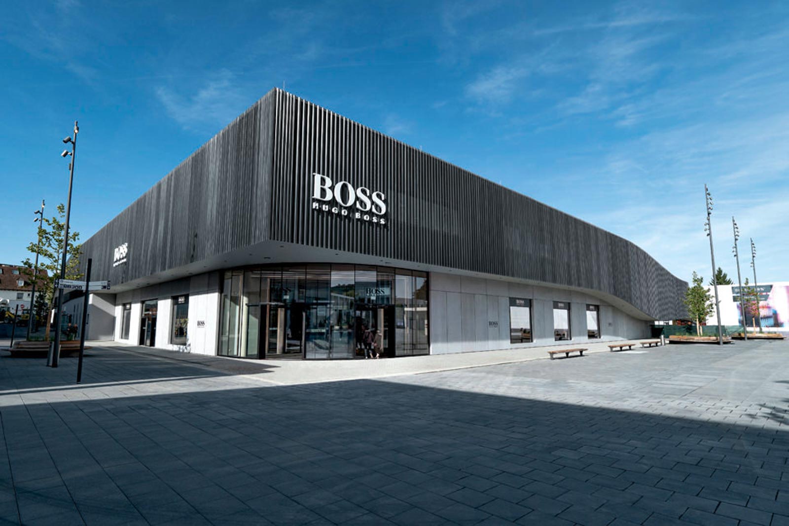 boss outlet metzingen fassade 1 1 - FACES.ch