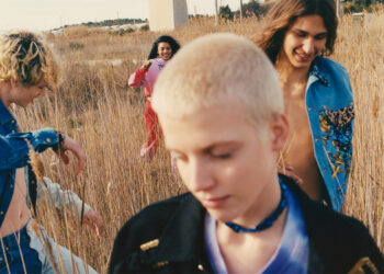 Versace Jeans Couture Campaign S/S 22: die pure Lust aufs Leben