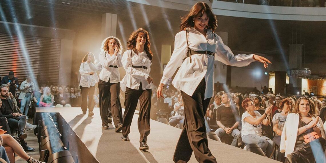 Escalator Walk: Shoppi Tivoli Fashion Night