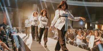 Escalator Walk: Shoppi Tivoli Fashion Night