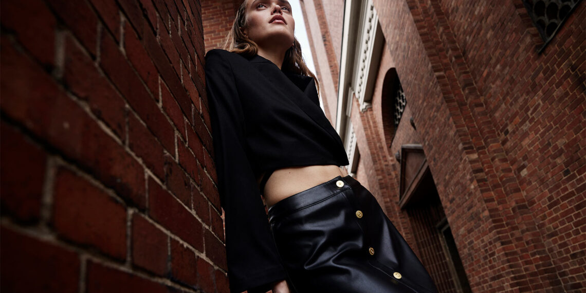 Waiting for The Moment by Verena Knemeyer