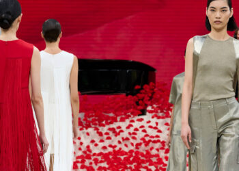 AKRIS FRÜHLING-SOMMERKOLLEKTION 2024