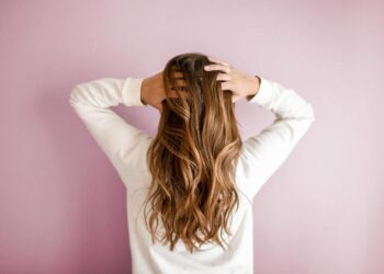 So geht Gesichtsstyling: Von der Frisur bis hin zum Make-up 