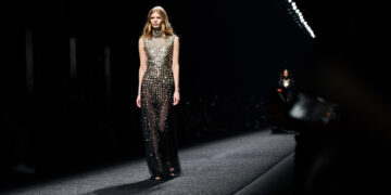 Alberta Ferretti Herbst / Winter 2024- 2025: Magische Eleganz