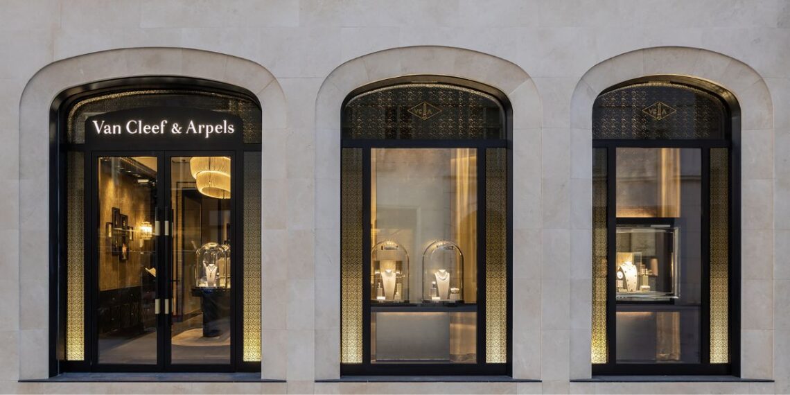 Van Cleef & Arpels debütieren in Österreich