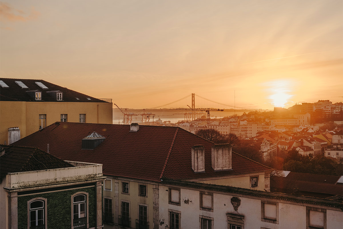 Sunshine Settings: Hotel Pátio do Tijolo in Lissabon