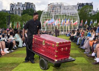 Pharrell Williams präsentiert die Louis Vuitton Herren Frühjahr/Sommer 2025 Kollektion
