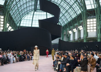 Chanel Herbst/Winter 2025/26 – Die Illusion der Tradition