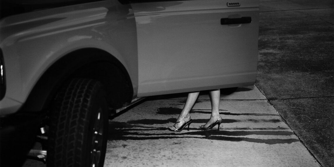 Yorgos Lanthimos’ erste Fotografieausstellung in Los Angeles