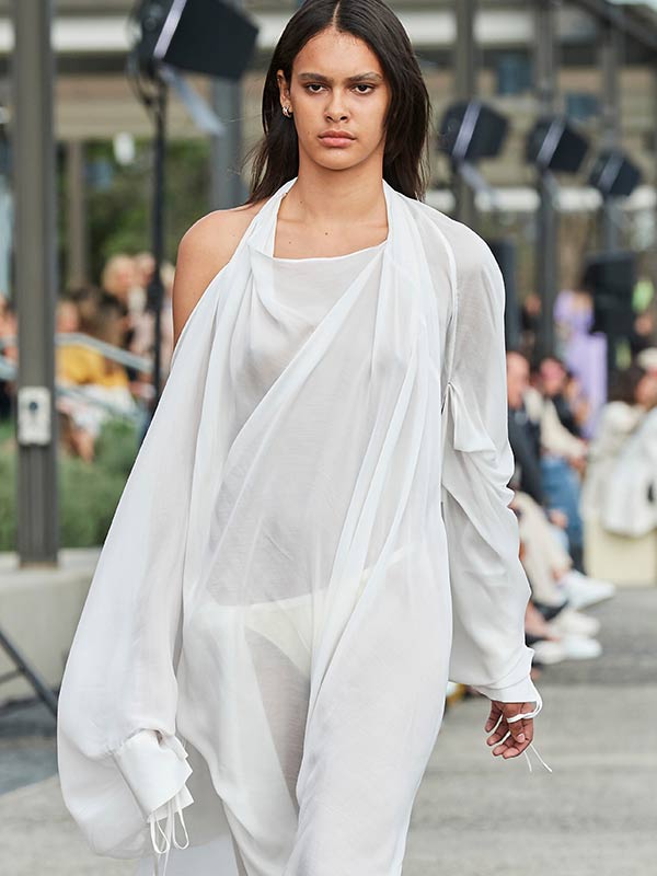Em Stenberg: FACES Covermodel im Mai 0525 Em 04 - FACES.ch