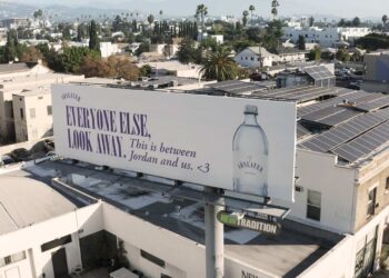 Österreichische Mineralwassermarke Vöslauer präsentiert neue Sonderedition auf der Art Miami