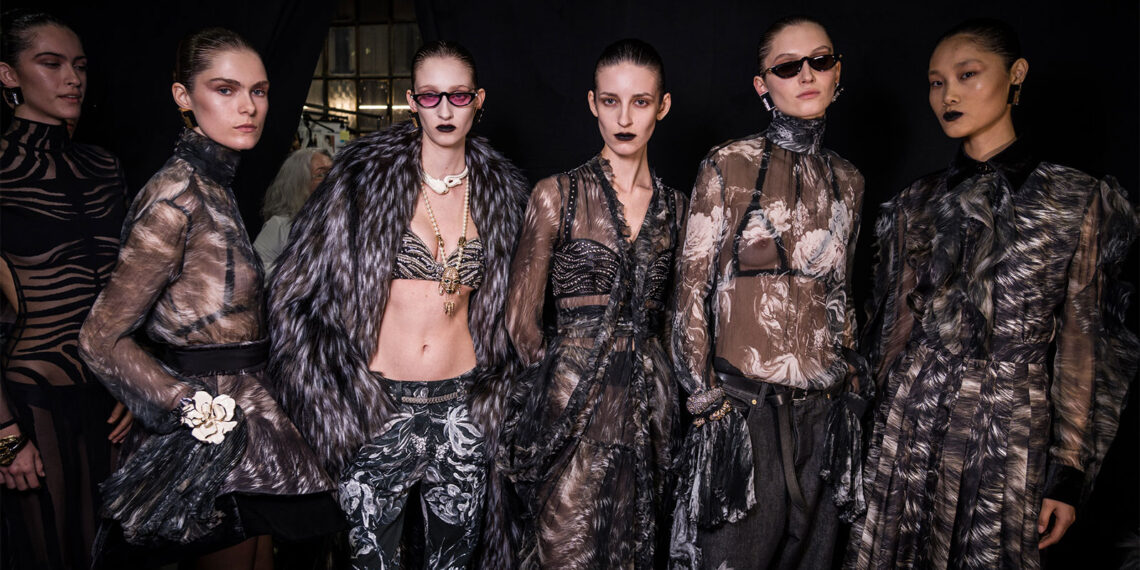 Roberto Cavalli Herbst/Winter 2026/27: Paint it black